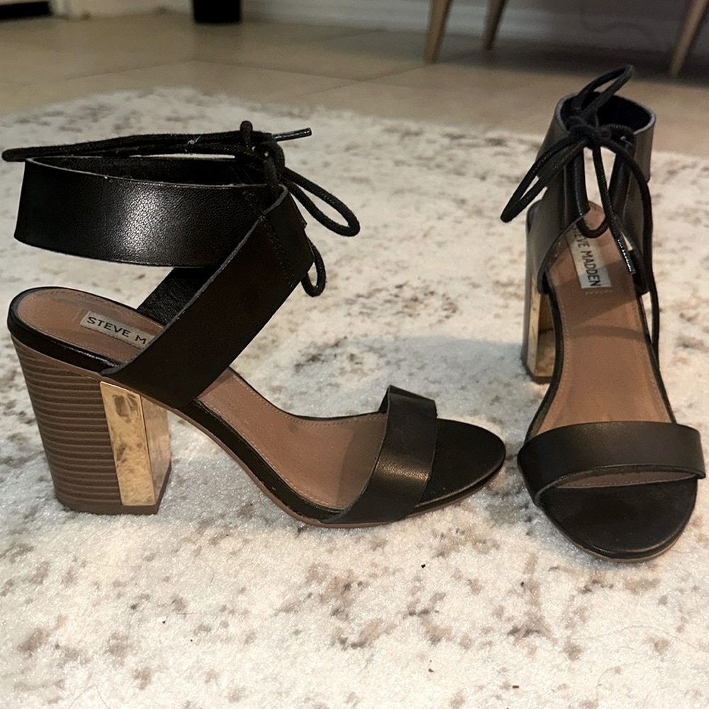 Steve Madden black heels